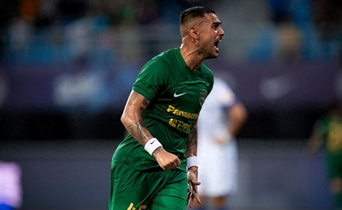 华体会娱乐-上港战胜对手，稳居积分榜首位