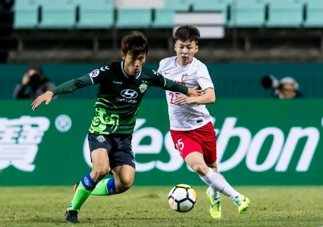 意甲卫冕冠军权健PK大连长人的简单介绍