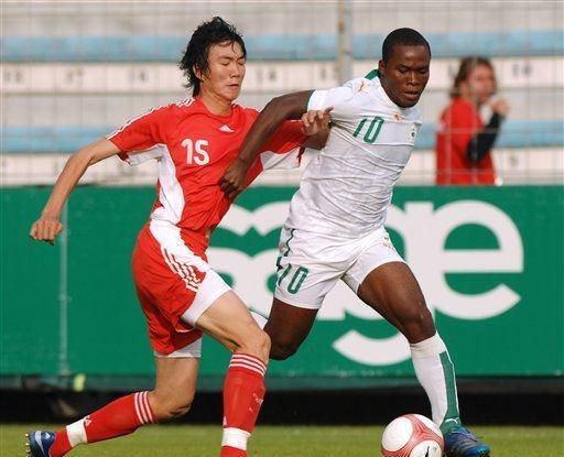 华体会平台-包含韩国劲旅力挫强敌，成功晋级小组第一的词条