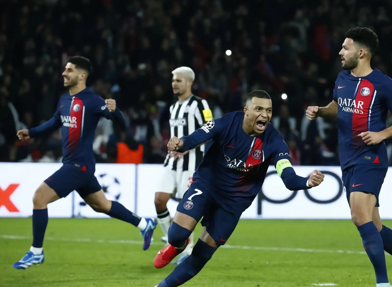 关于摩洛哥队大胜对手，小组头名稳固的信息